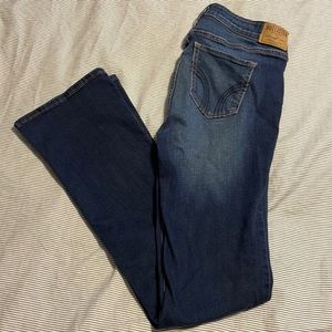 Dark Wash Hollister jeans (has holes)